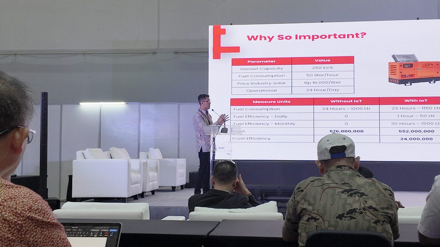 Sendy Hartawan, Business Growth & Partnership Manager MAGNET memaparkan presentasi mengenai Prismax